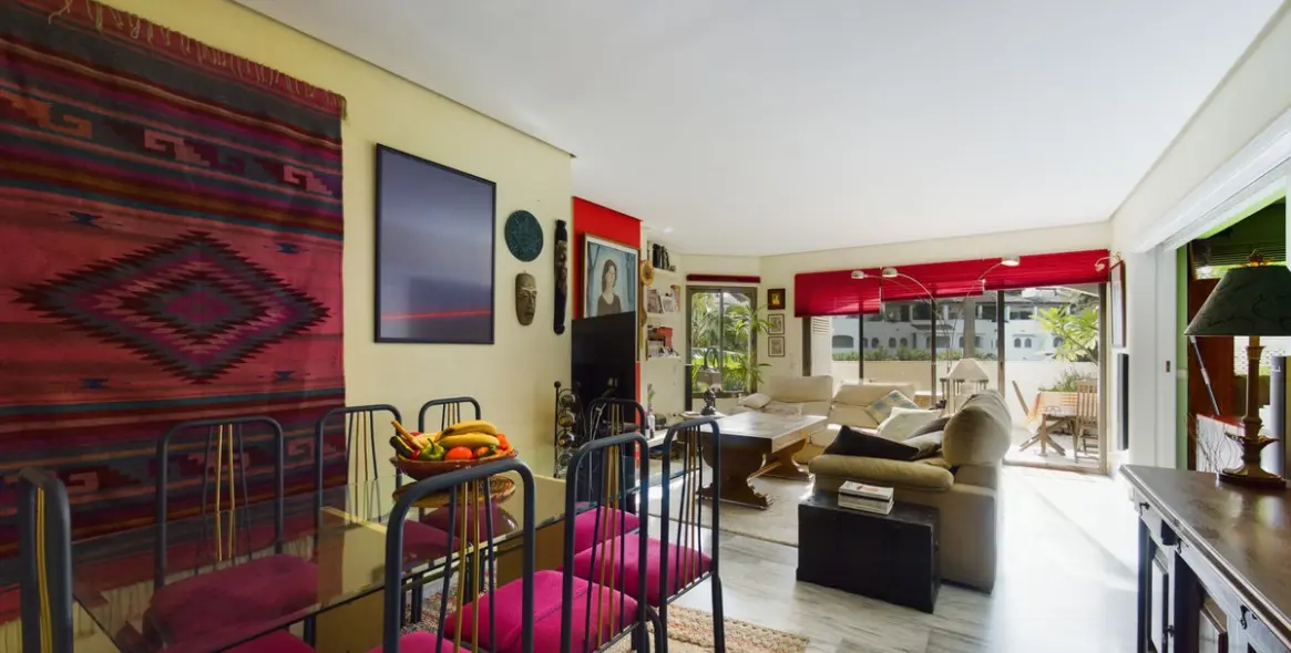 Продажа апартаментов на среднем этаже в Elviria 3