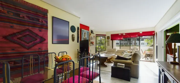 Venta de apartamento en planta media en Elviria 2