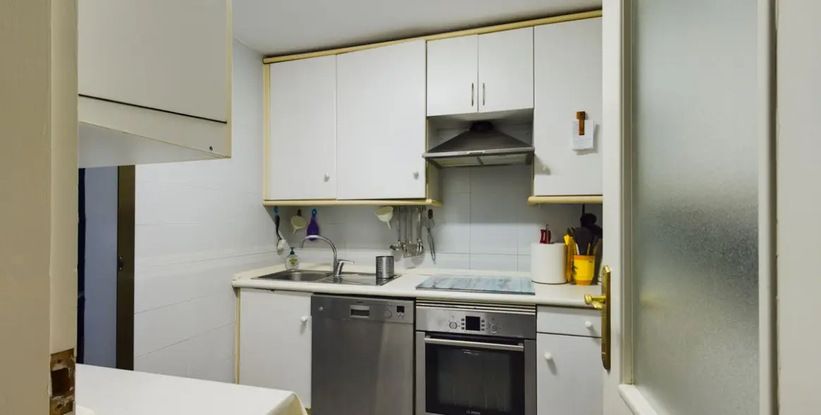 Продажа апартаментов на среднем этаже в Elviria 14