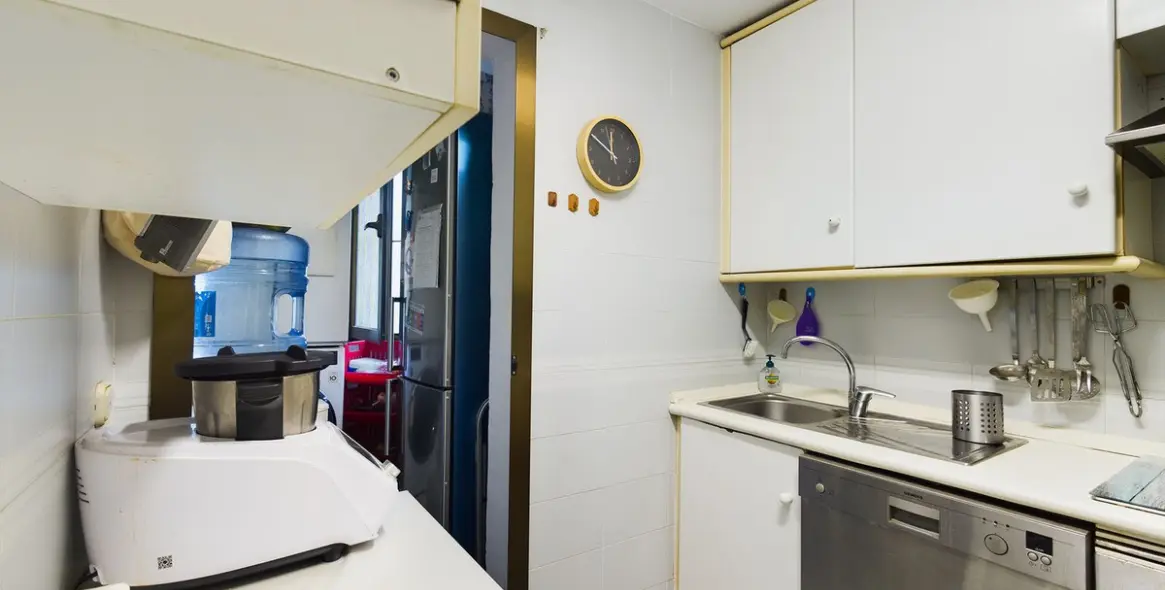 Продажа апартаментов на среднем этаже в Elviria 16