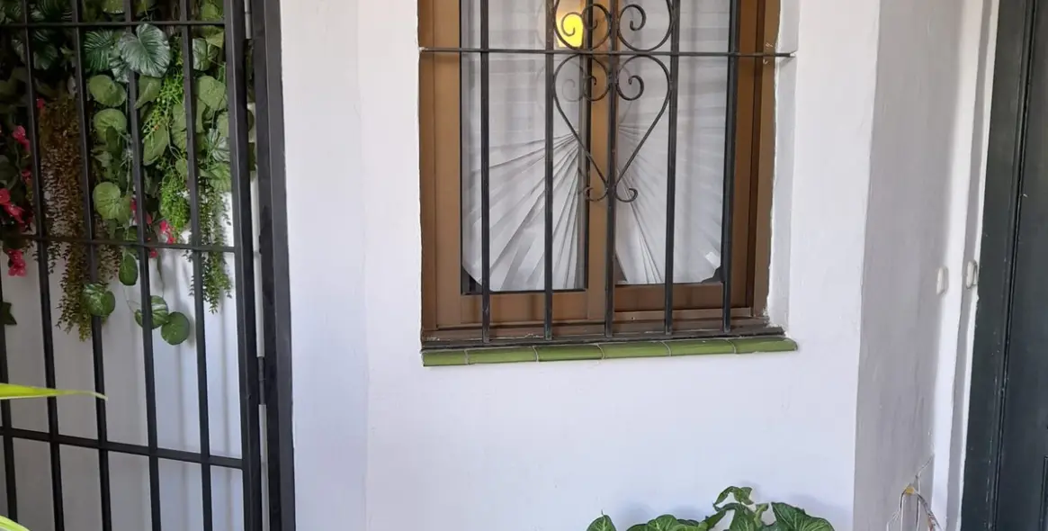 Продажа апартаментов на среднем этаже в Elviria 22