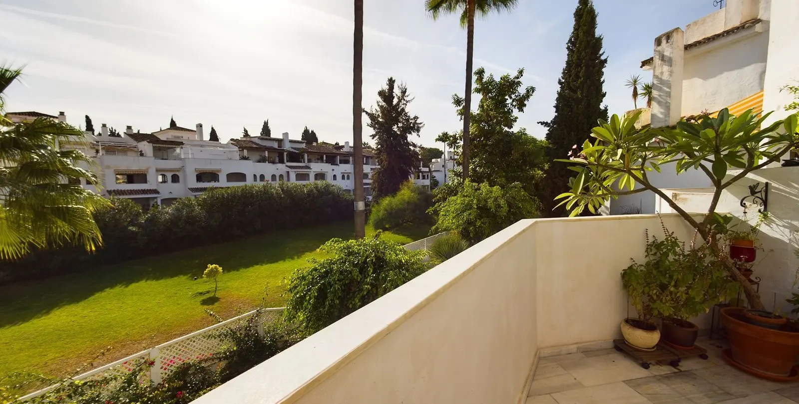 Продажа апартаментов на среднем этаже в Elviria 4