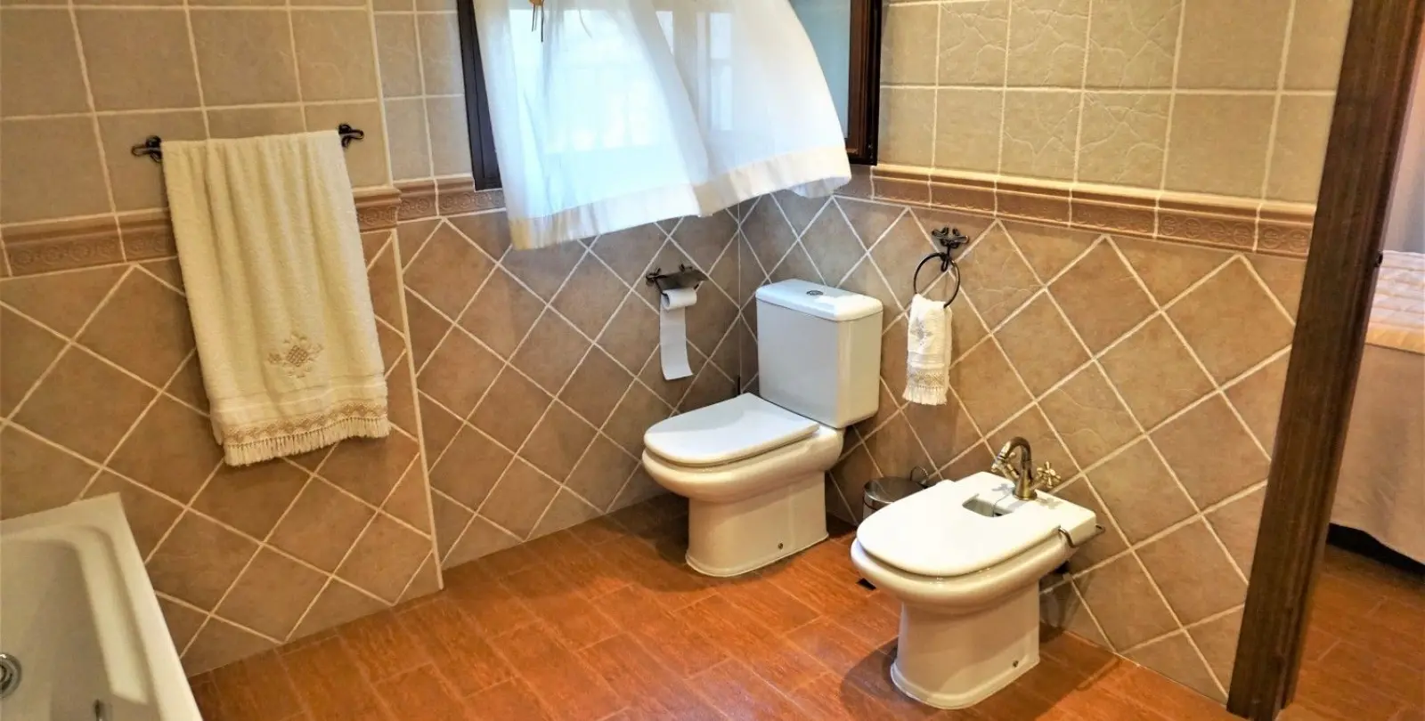 Venta de villa independiente en Sayalonga 29