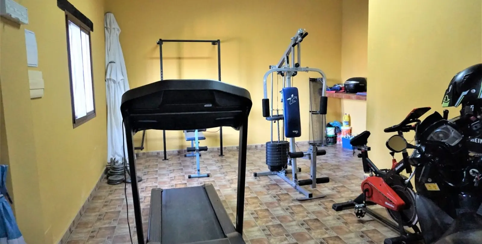 Venta de villa independiente en Sayalonga 40