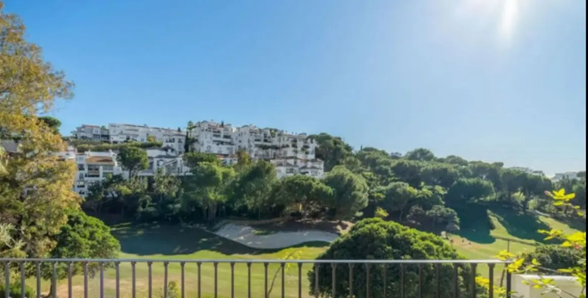 Sale of penthouse duplex in La Quinta 1