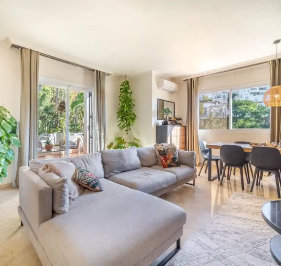 Sale of penthouse duplex in La Quinta