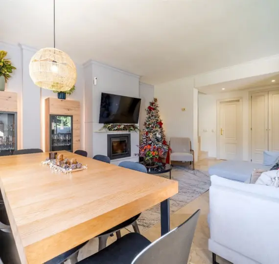 Sale of penthouse duplex in La Quinta