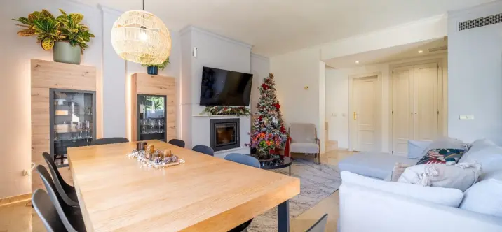 Sale of penthouse duplex in La Quinta 2