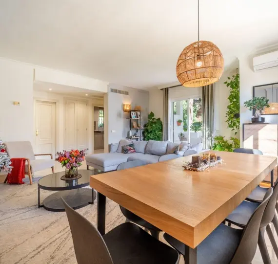 Sale of penthouse duplex in La Quinta