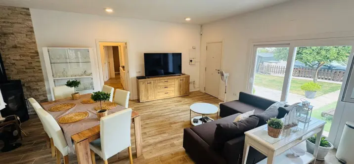 Sale of detached villa in Valtocado 0