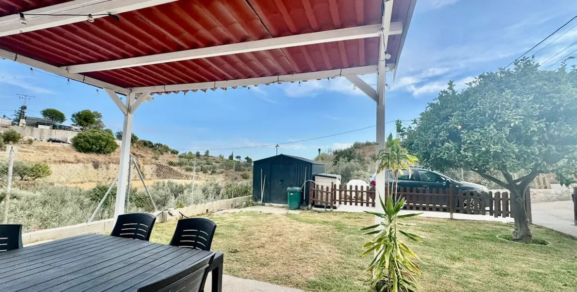 Sale of detached villa in Valtocado 4