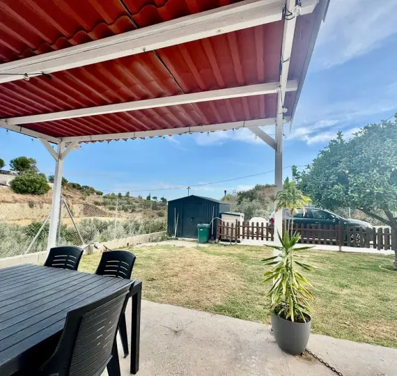 Sale of detached villa in Valtocado