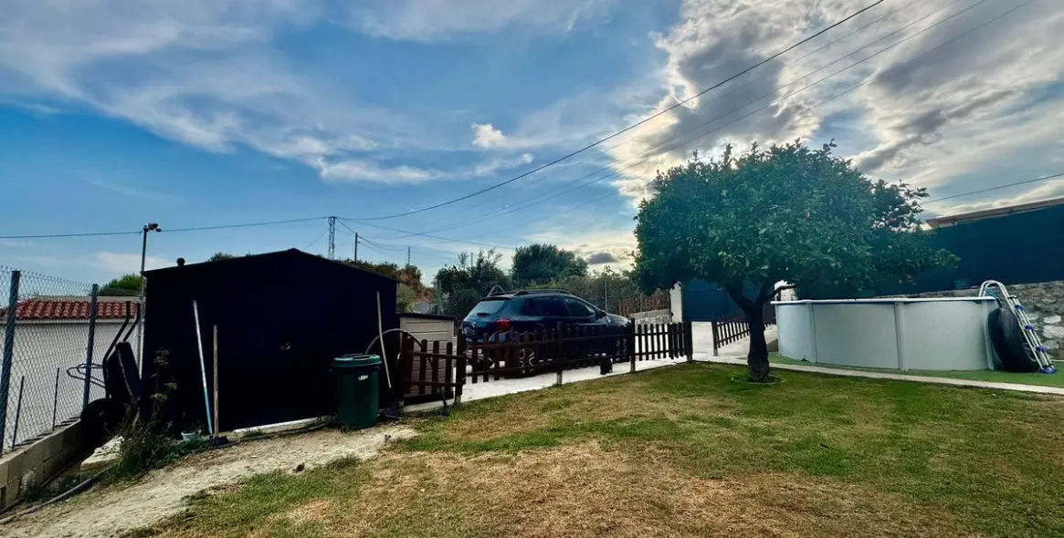 Sale of detached villa in Valtocado 12