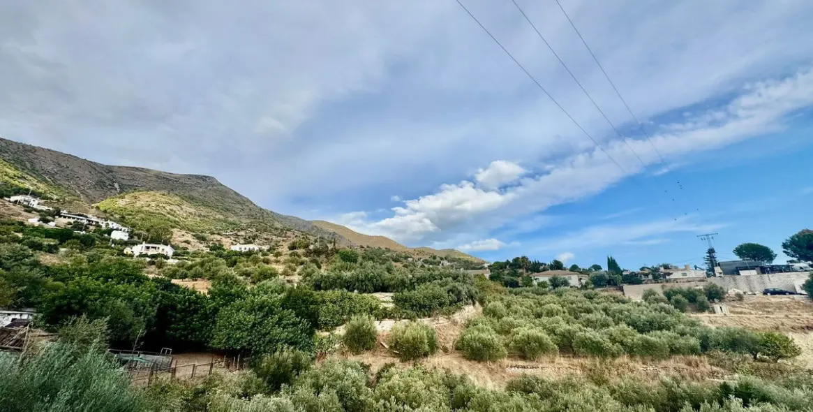 Sale of detached villa in Valtocado 13