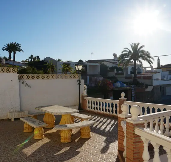 Detached villa R4239409