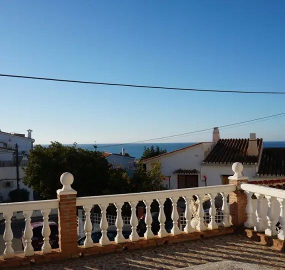 Detached villa R4239409