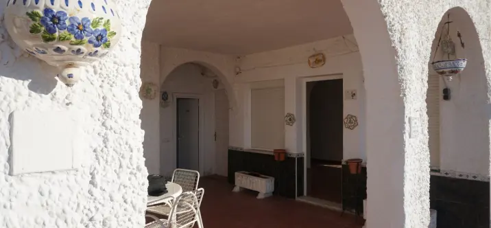 Detached villa R4239409 4