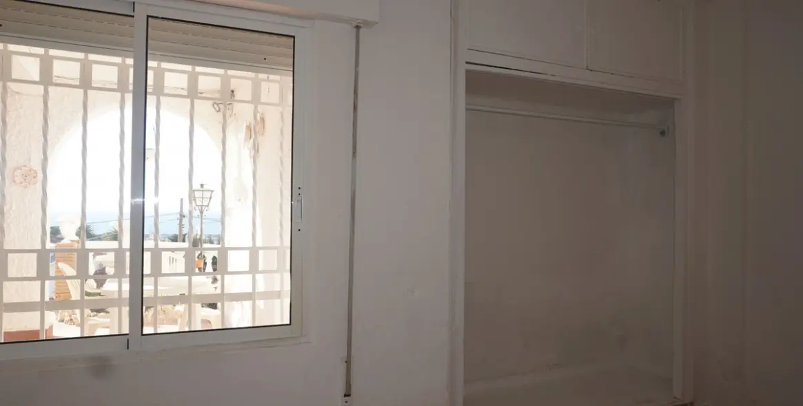 Sale of detached villa in Caleta de Vélez 24