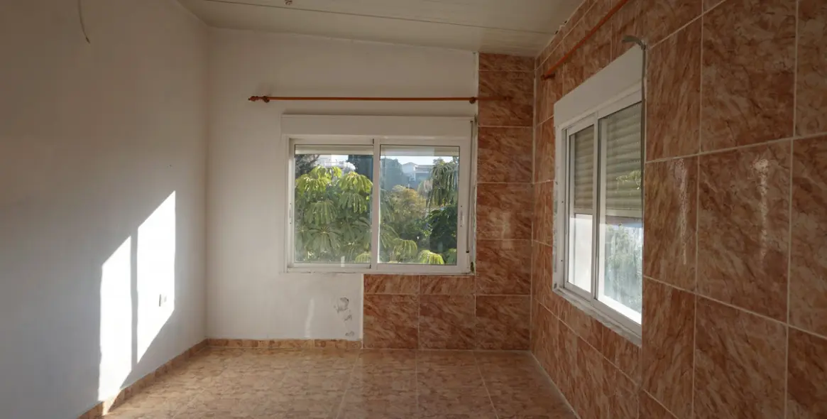 Sale of detached villa in Caleta de Vélez 28