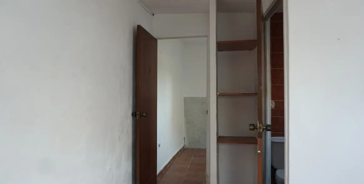 Sale of detached villa in Caleta de Vélez 43