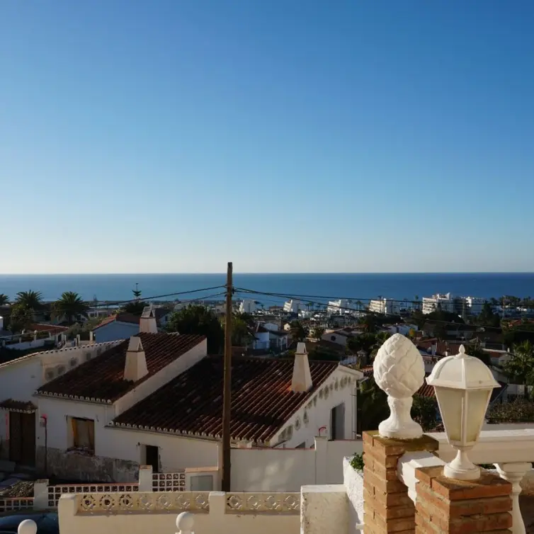 Продажа  отдельно стоящей виллы в Caleta de Vélez