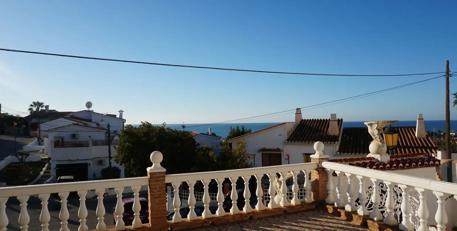 Sale of detached villa in Caleta de Vélez 3