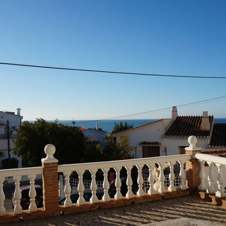 Продажа  отдельно стоящей виллы в Caleta de Vélez