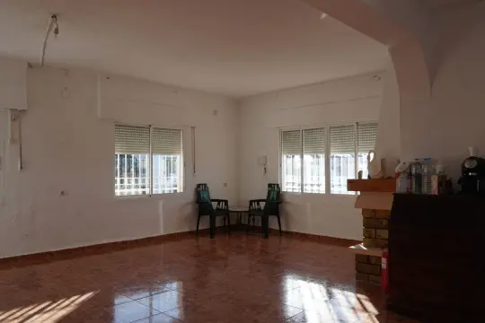 Image 6 thumb