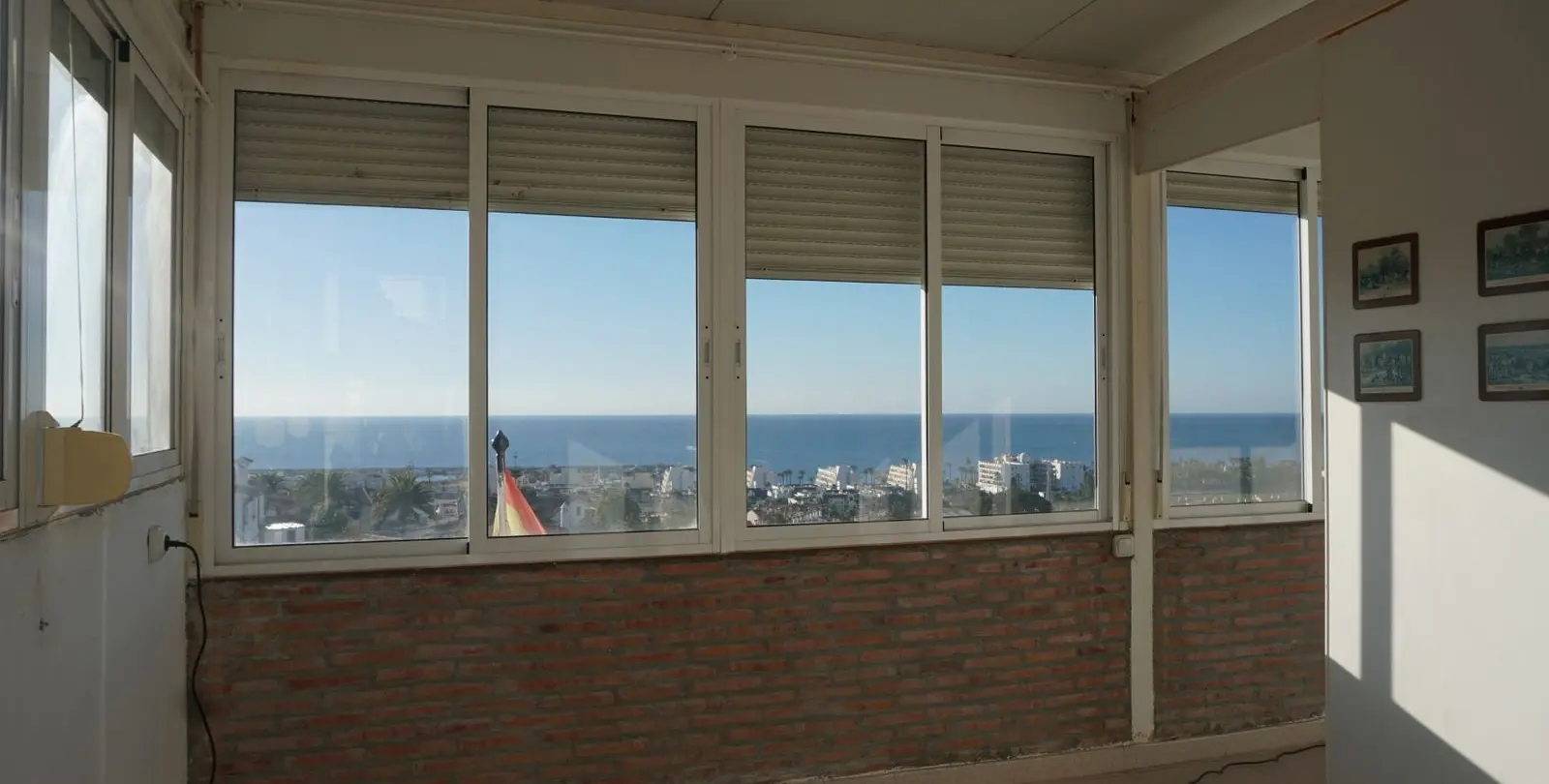 Sale of detached villa in Caleta de Vélez 33