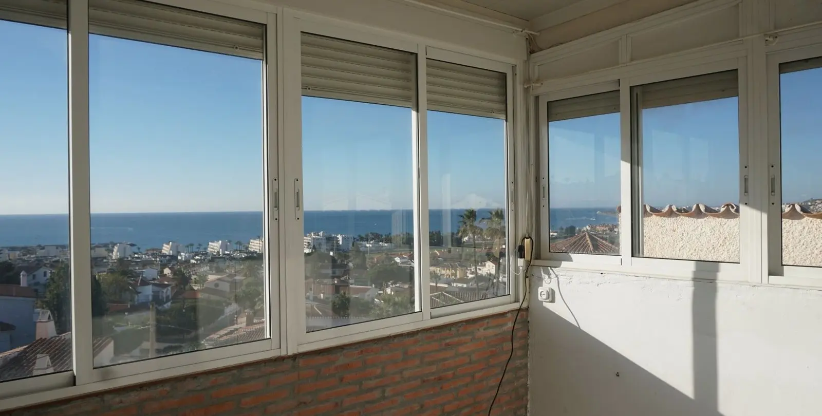Sale of detached villa in Caleta de Vélez 36