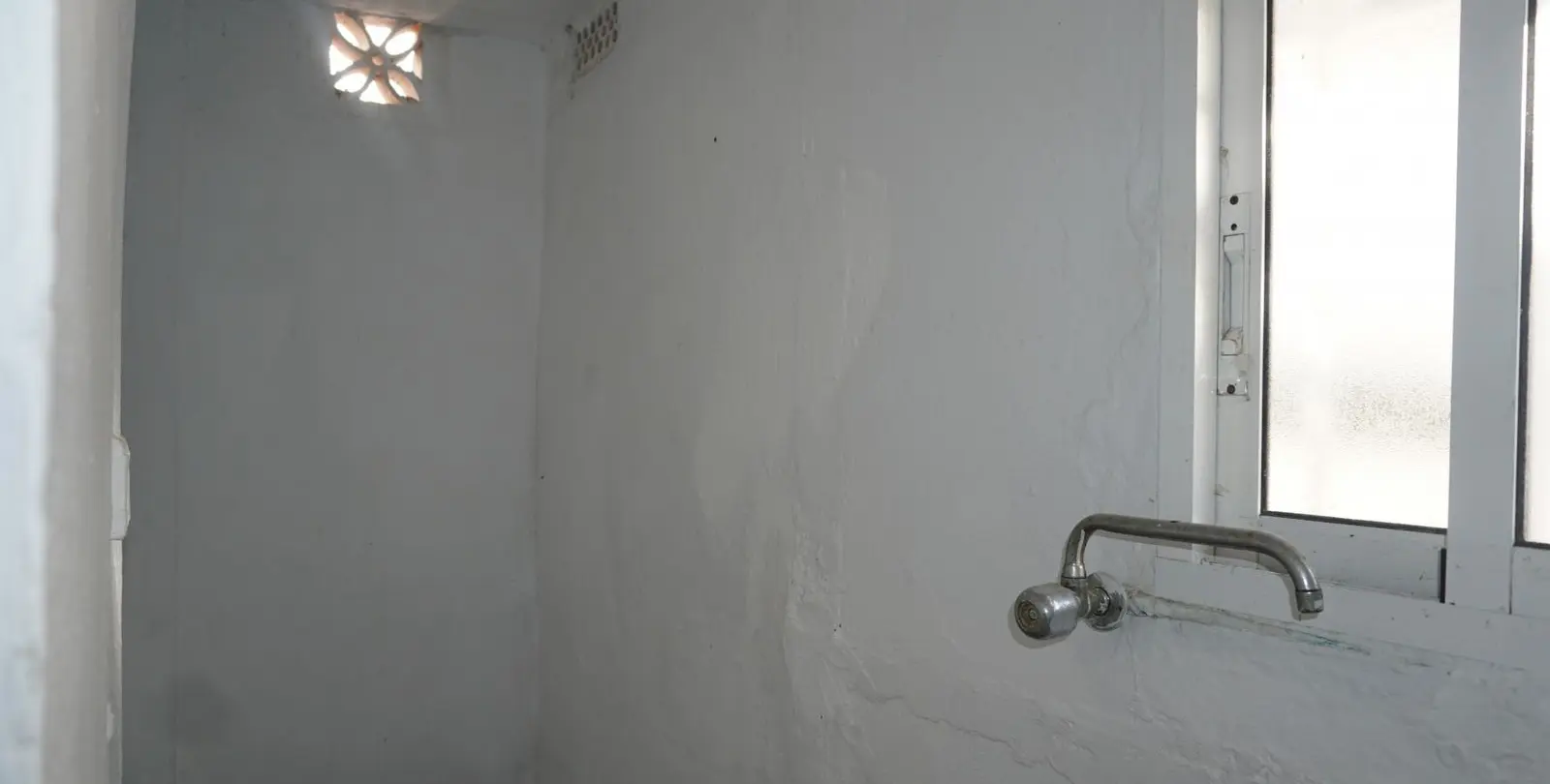 Sale of detached villa in Caleta de Vélez 49