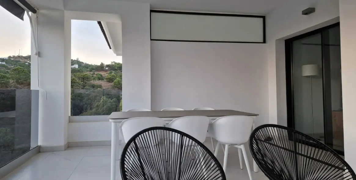 Продажа апартаментов на среднем этаже в Estepona (район Estepona) 2