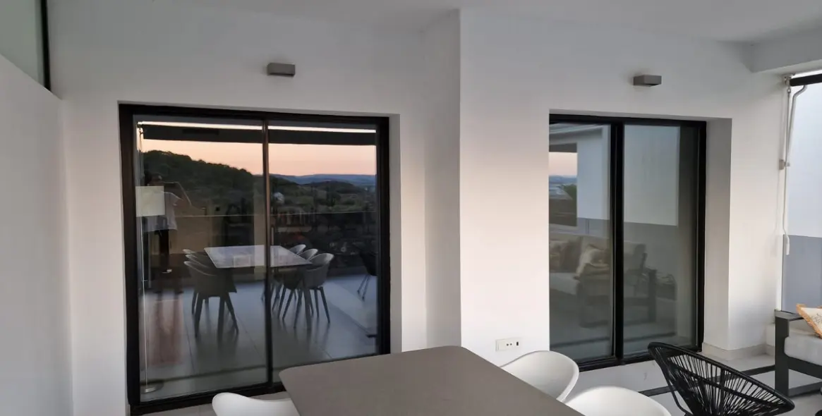 Продажа апартаментов на среднем этаже в Estepona (район Estepona) 5