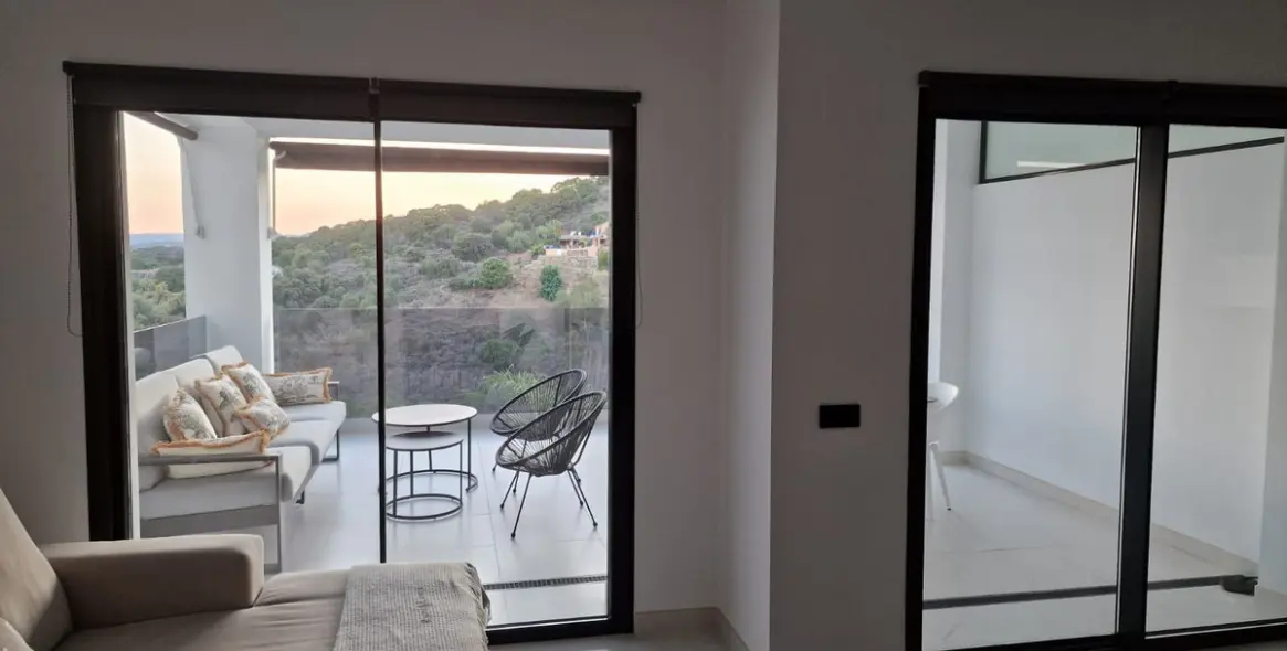 Продажа апартаментов на среднем этаже в Estepona (район Estepona) 7