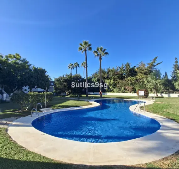 Sale of ground floor apartment in Nueva Andalucía