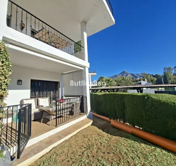 Sale of ground floor apartment in Nueva Andalucía