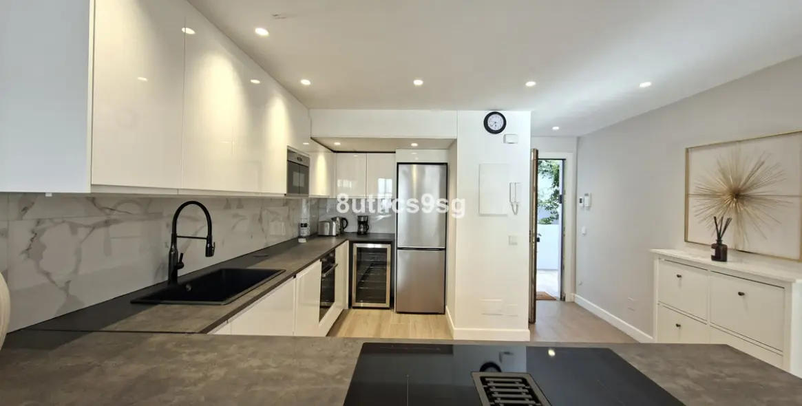 Sale of ground floor apartment in Nueva Andalucía 20