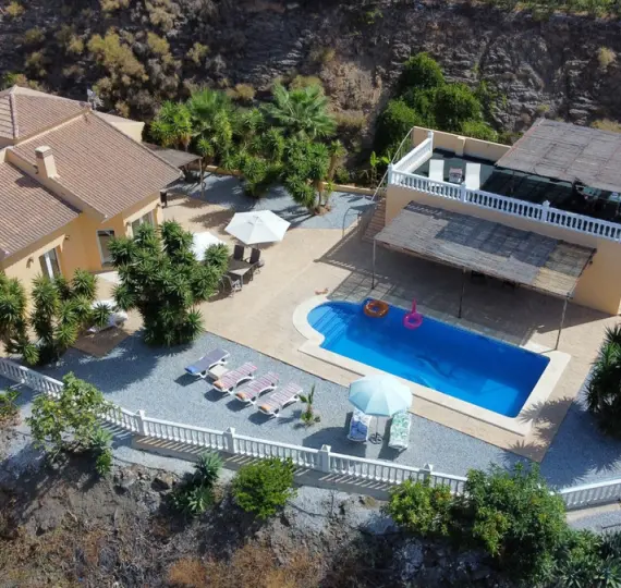 Detached villa R4845850