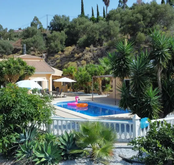 Detached villa R4845850