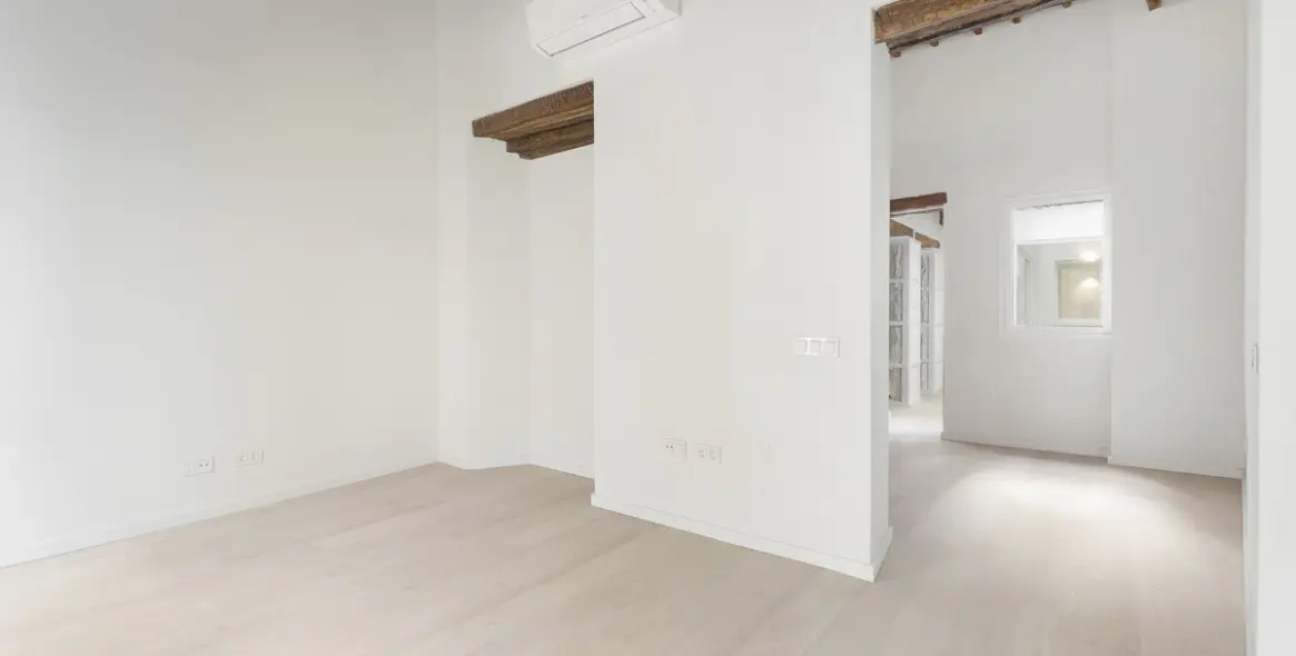 Sale of middle floor apartment in Centro Histórico 7