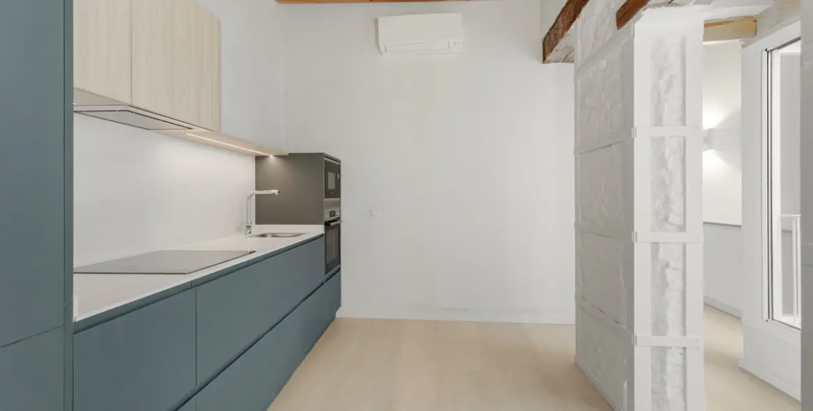 Sale of middle floor apartment in Centro Histórico 9