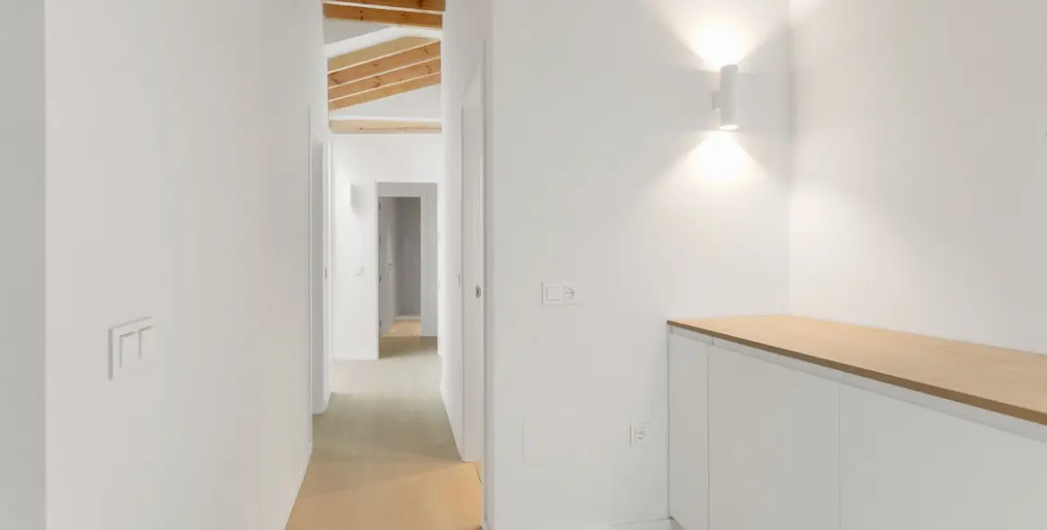 Sale of middle floor apartment in Centro Histórico 12