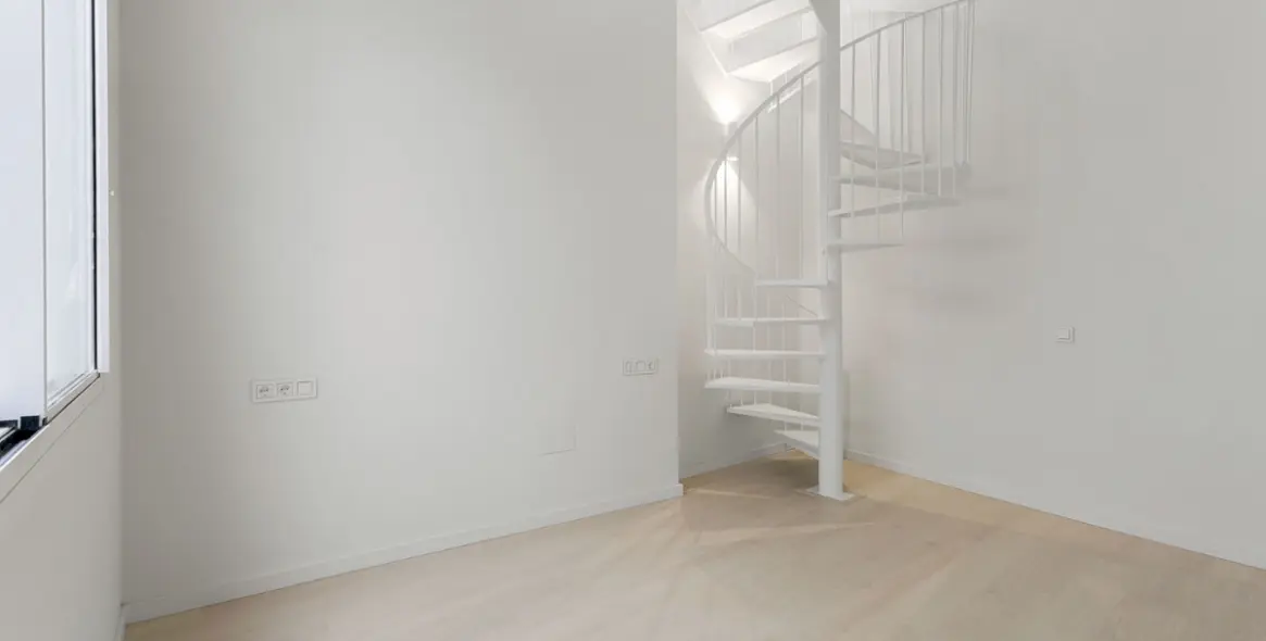 Sale of middle floor apartment in Centro Histórico 15