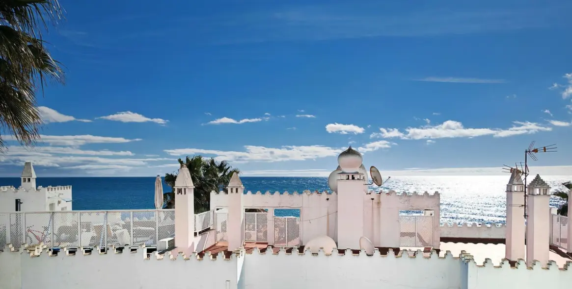 Sale of penthouse in Calahonda 1