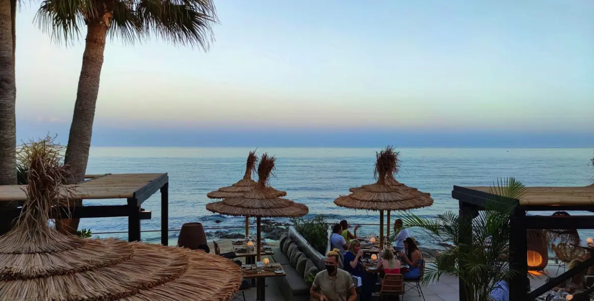 Sale of penthouse in Calahonda 30