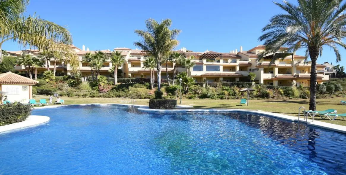 Sale of ground floor apartment in Nueva Andalucía 1