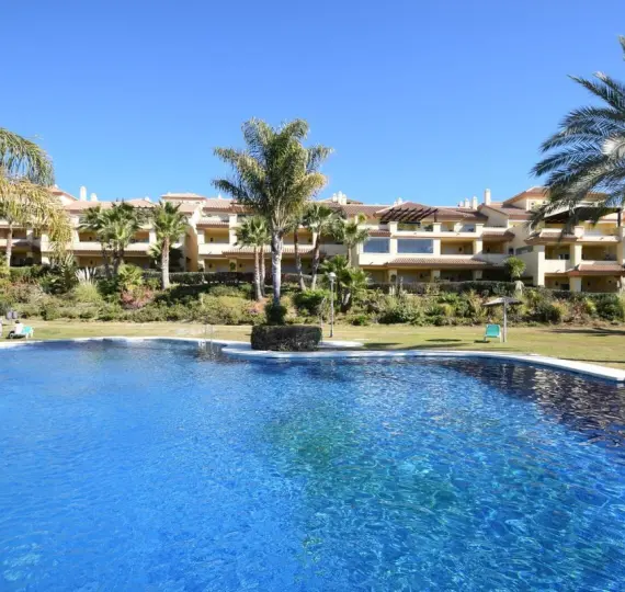 Sale of ground floor apartment in Nueva Andalucía