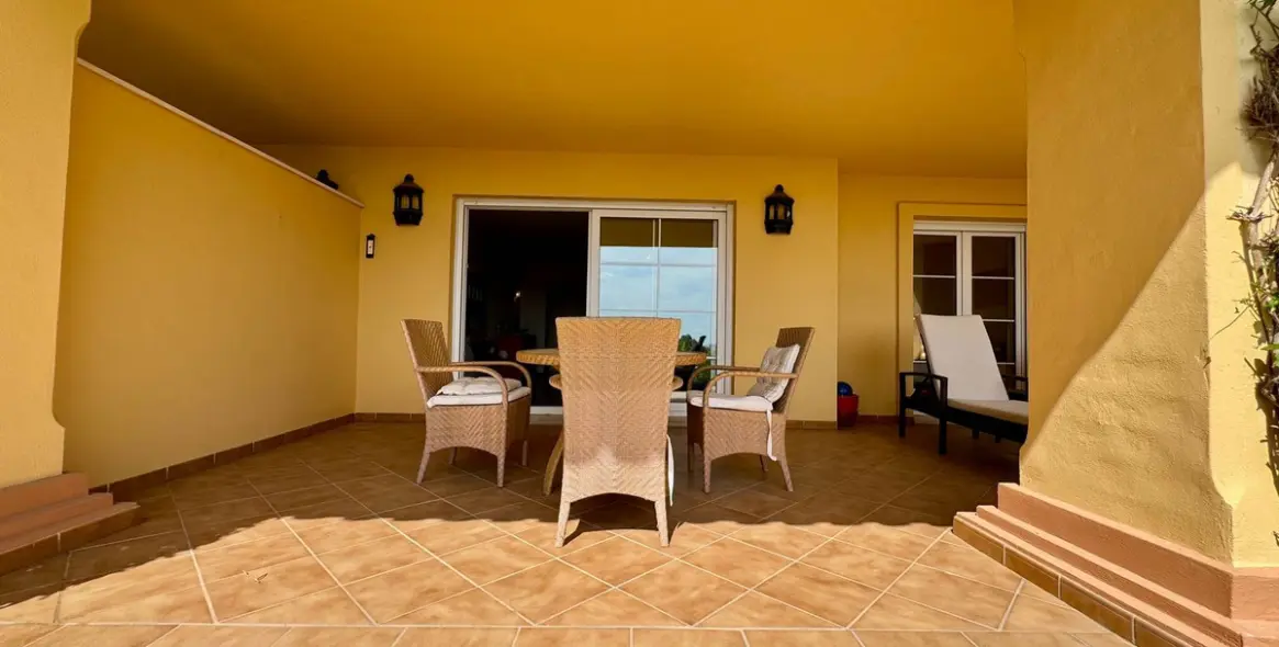 Sale of ground floor apartment in Nueva Andalucía 8