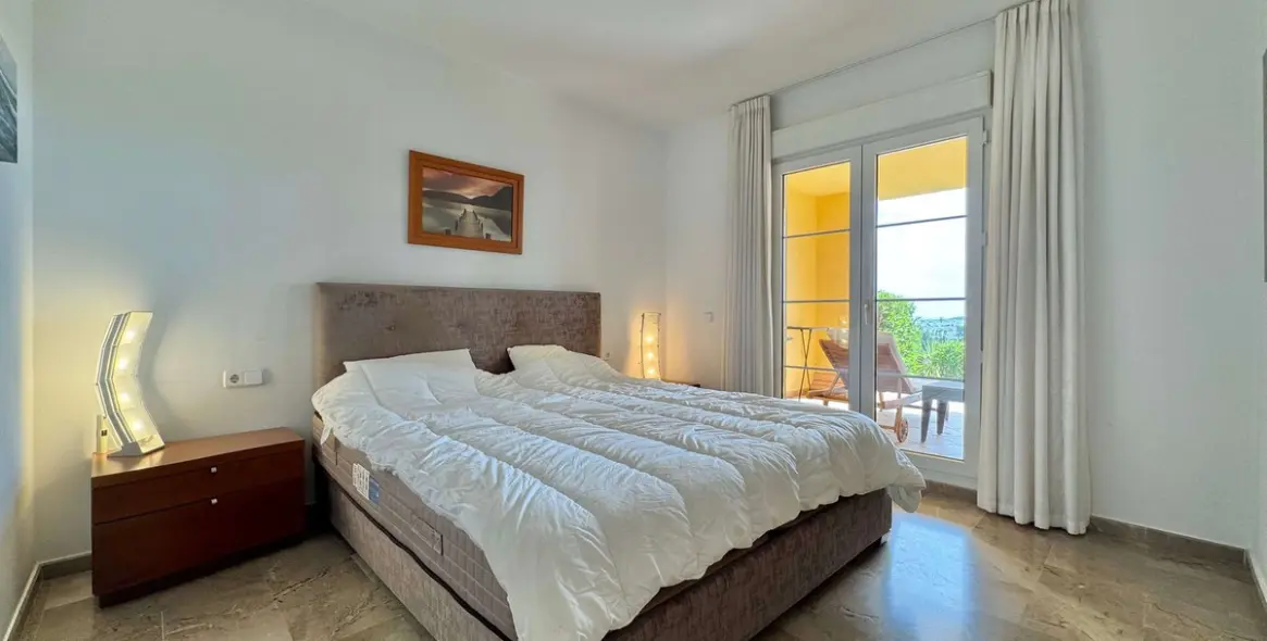 Продажа апартаментов на первом этаже в Nueva Andalucía 25