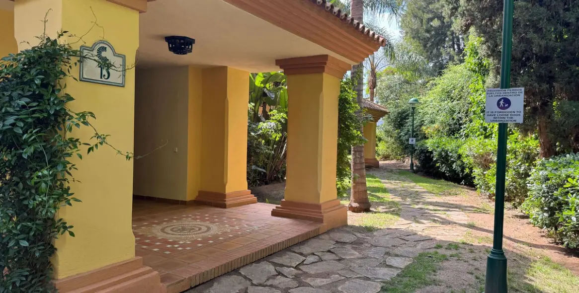 Продажа апартаментов на первом этаже в Nueva Andalucía 33